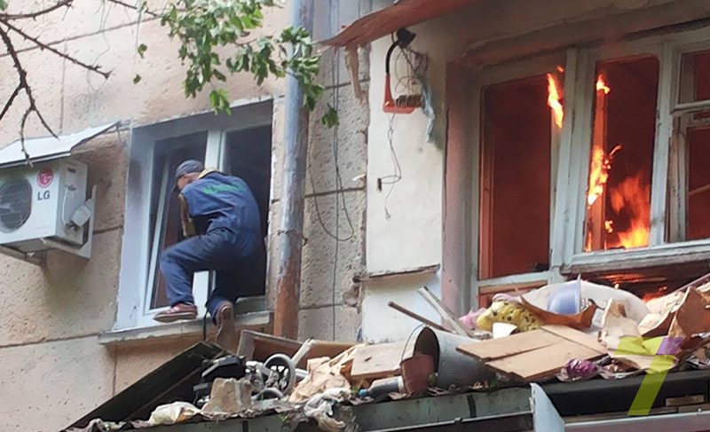 В Одессе в жилом доме прогремел взрыв, есть пострадавшие