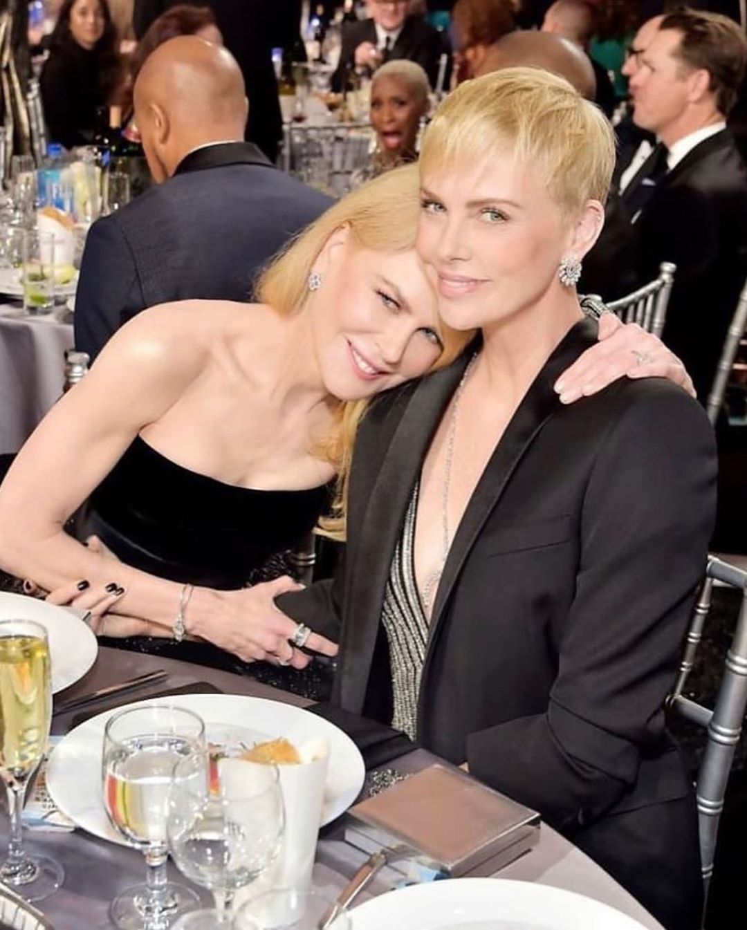 Королева вечера: Николь Кидман блистает на красной дорожке в роскошном платье от Armani