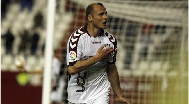 Зозулю затравили в Іспанії фанати Путіна: футболіст різко відповів (відео)