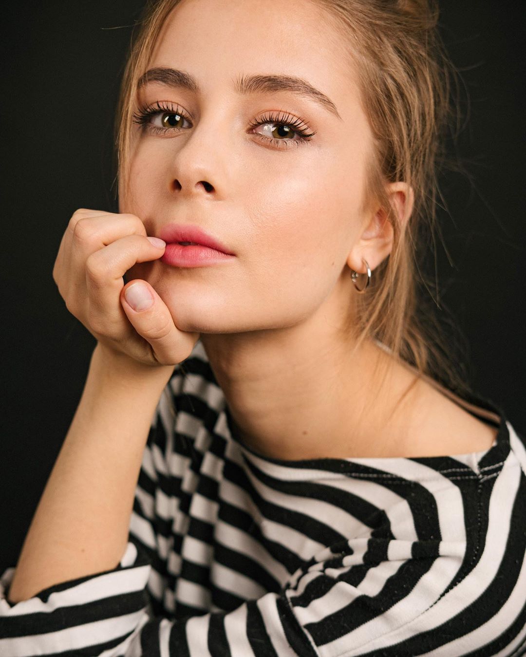 Істерика, сльози та огида: у Києві пограбували квартиру зірки &quot;Скаженого весілля&quot;