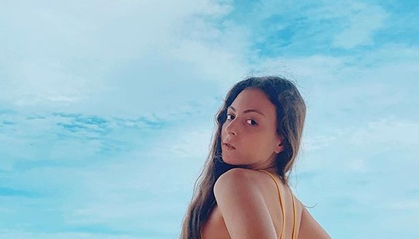 Дочка Олі Полякової в бікіні спантеличила мережу пляжним фото: мама відреагувала