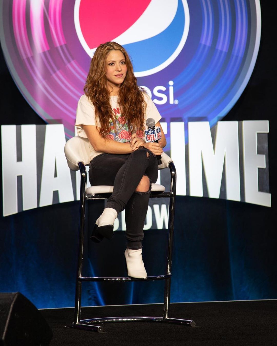 Ефектні і щасливі: Дженніфер Лопес і Шакіра блищать на прес-конференції Super Bowl 2020