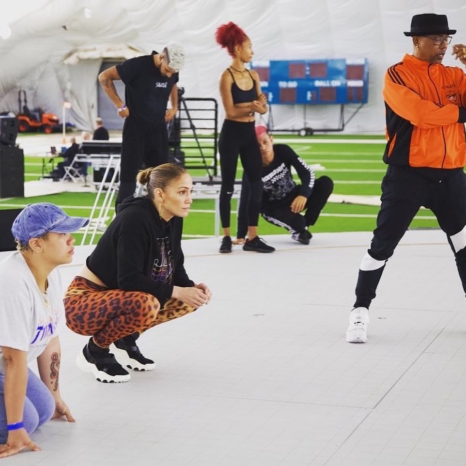 Мамина радость: Дженнифер Лопес показала, как ее поддерживает дочь на изнуряющих репетициях