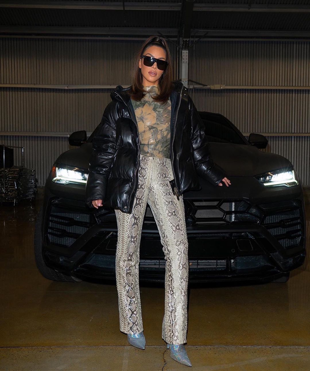 В пуховику і на підборах: Кім Кардашян показала, як поєднувати речі в різних стилях