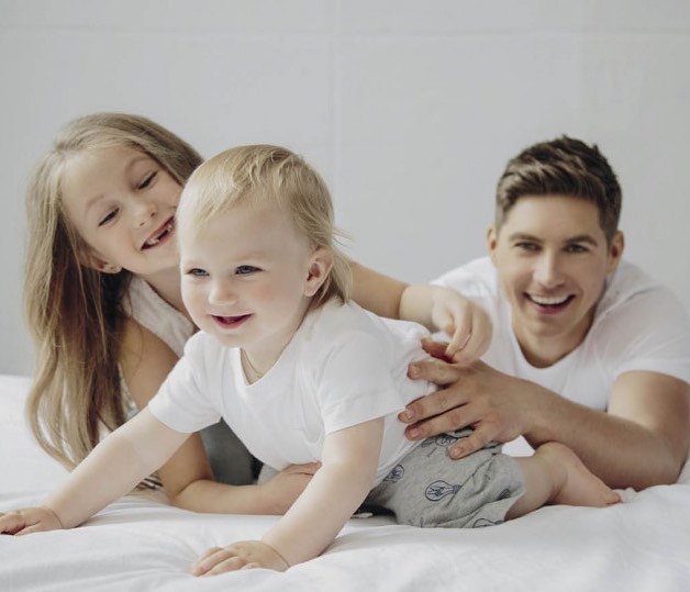 Лене нужно памятник поставить: Остапчук признался в сложностях карантина с детьми