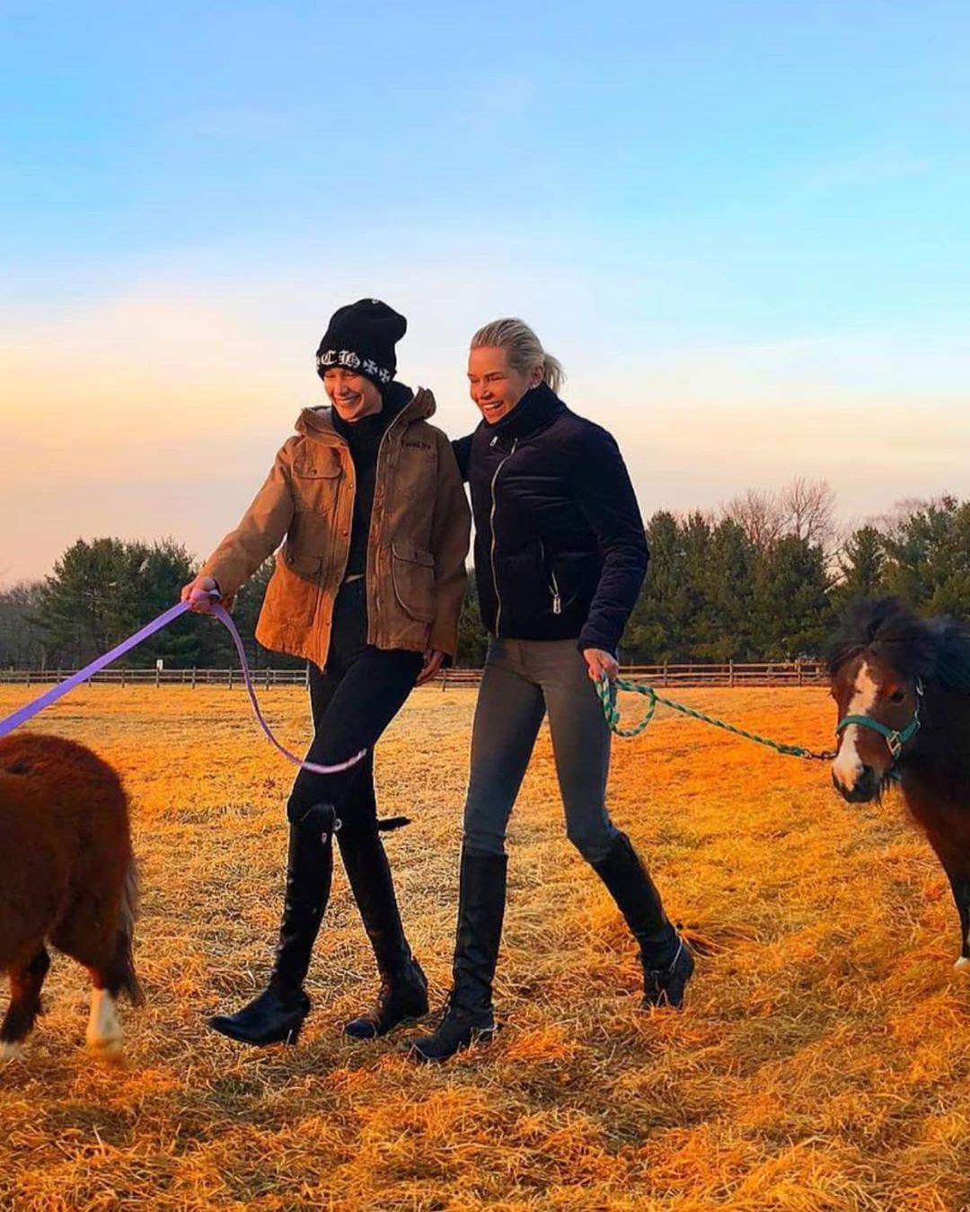 Мамині доньки: Джіджі і Белла Хадід зворушили мережу рідкісними сімейними фото