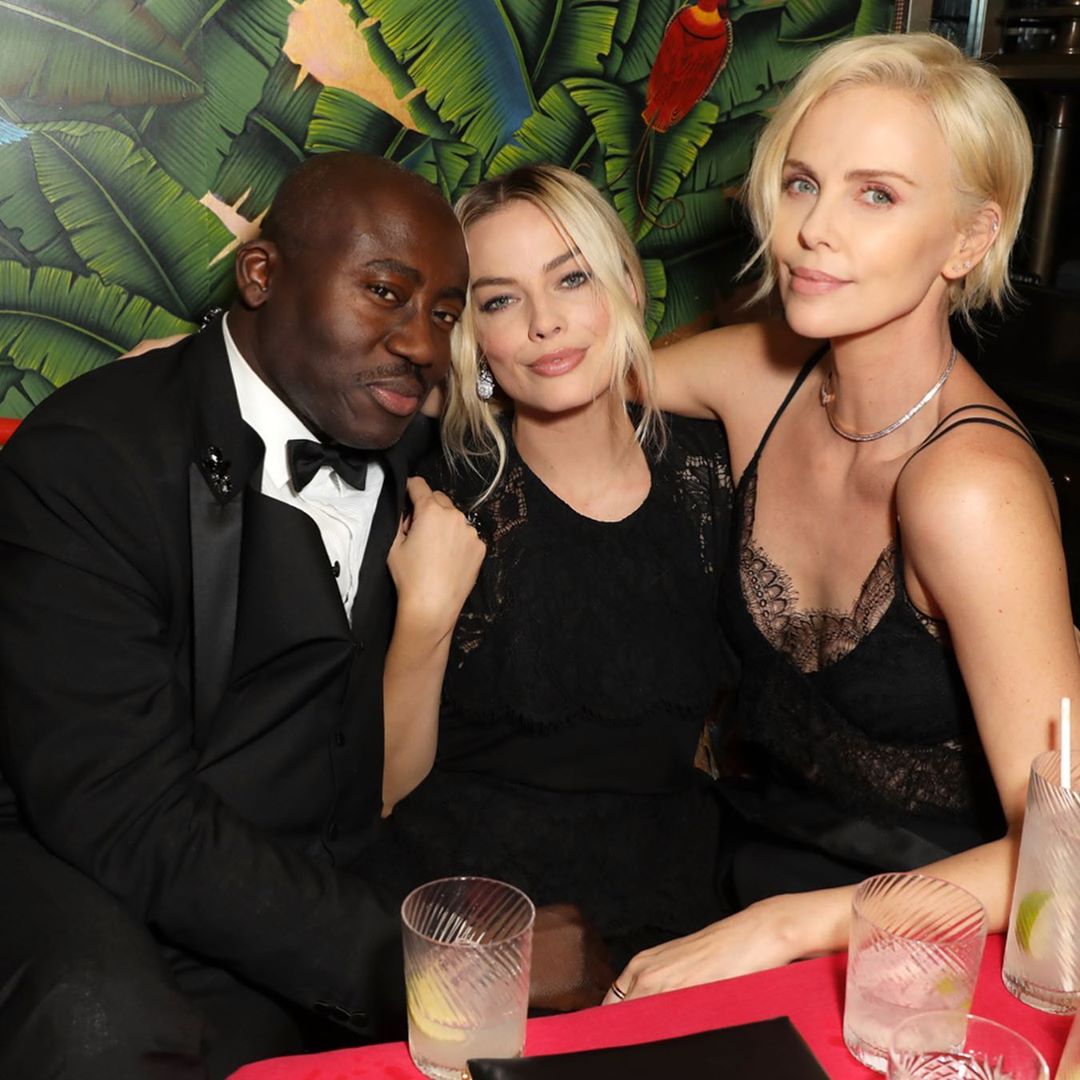 Она совершенна! Ирина Шейк покорила роскошным телом в соблазнительном платье-сетке