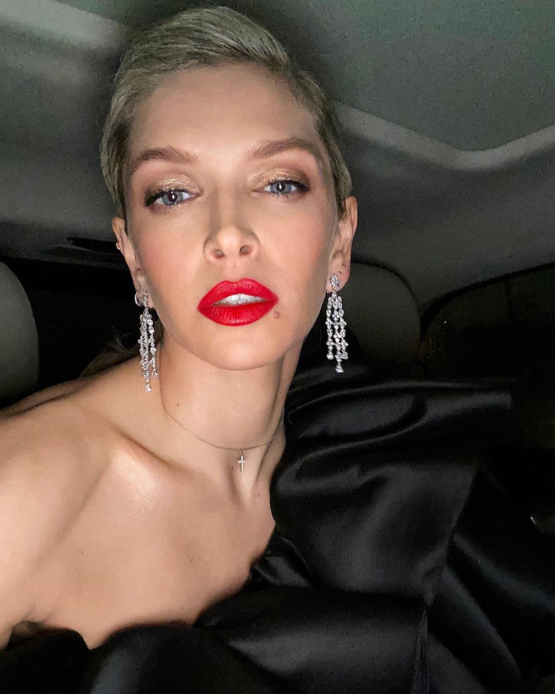 Ты заболела?: Вера Брежнева нарвалась на критику из-за неудачного образа