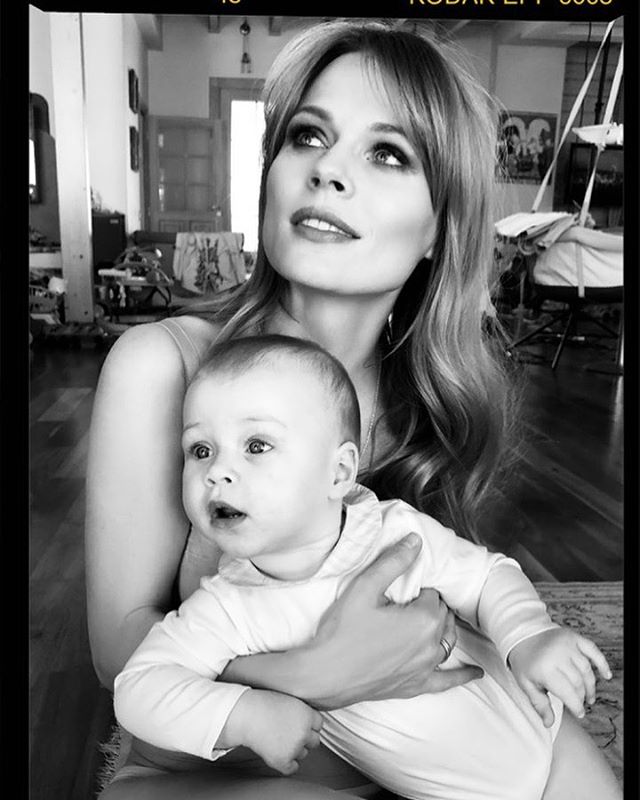 Так похожи! Счастливая Ольга Фреймут растрогала сеть душевным фото с "лапочкой-дочкой"