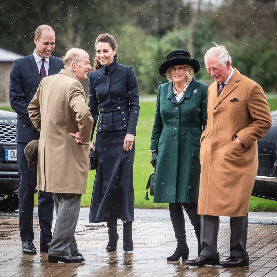 Струнка і щаслива: Кейт Міддлтон підкреслила досконалу фігуру стильним total black образом