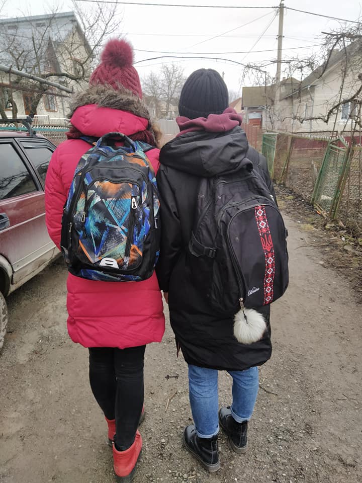 Обматюкав дівчаток: у Тернополі водій автобуса відмовився везти дітей-пільговиків