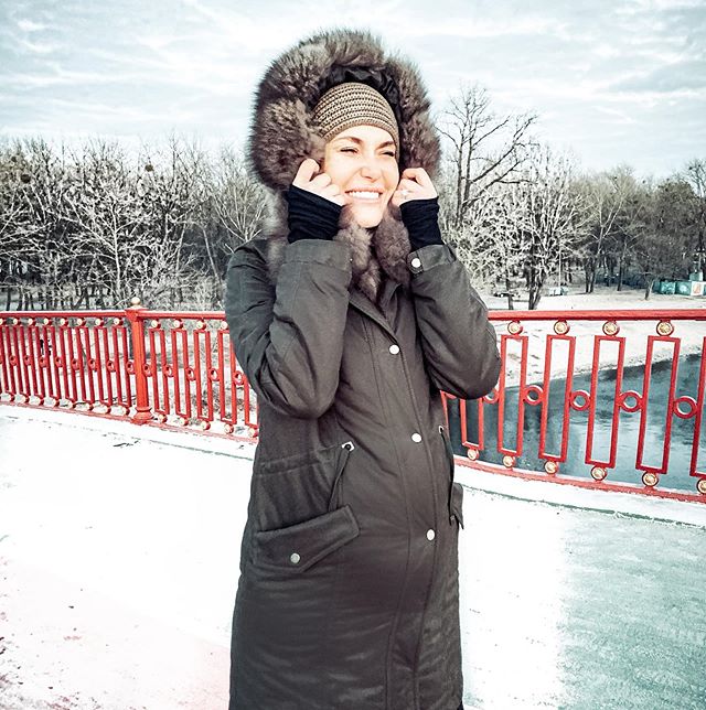 Вагітна? Слава з НеАнгелів спантеличила мережу фото з помітно кругленьким животиком