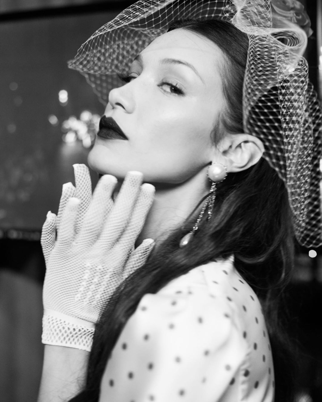 Загадкова наречена: Белла Хадід несподівано вдягла фату та "шлюбну" сукню