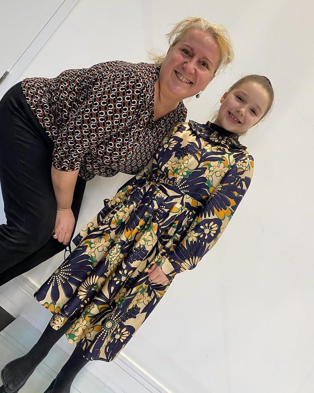 Семейные традиции: Дэвид Бекхэм с детьми трогательно поддержали Викторию Бекхэм на показе