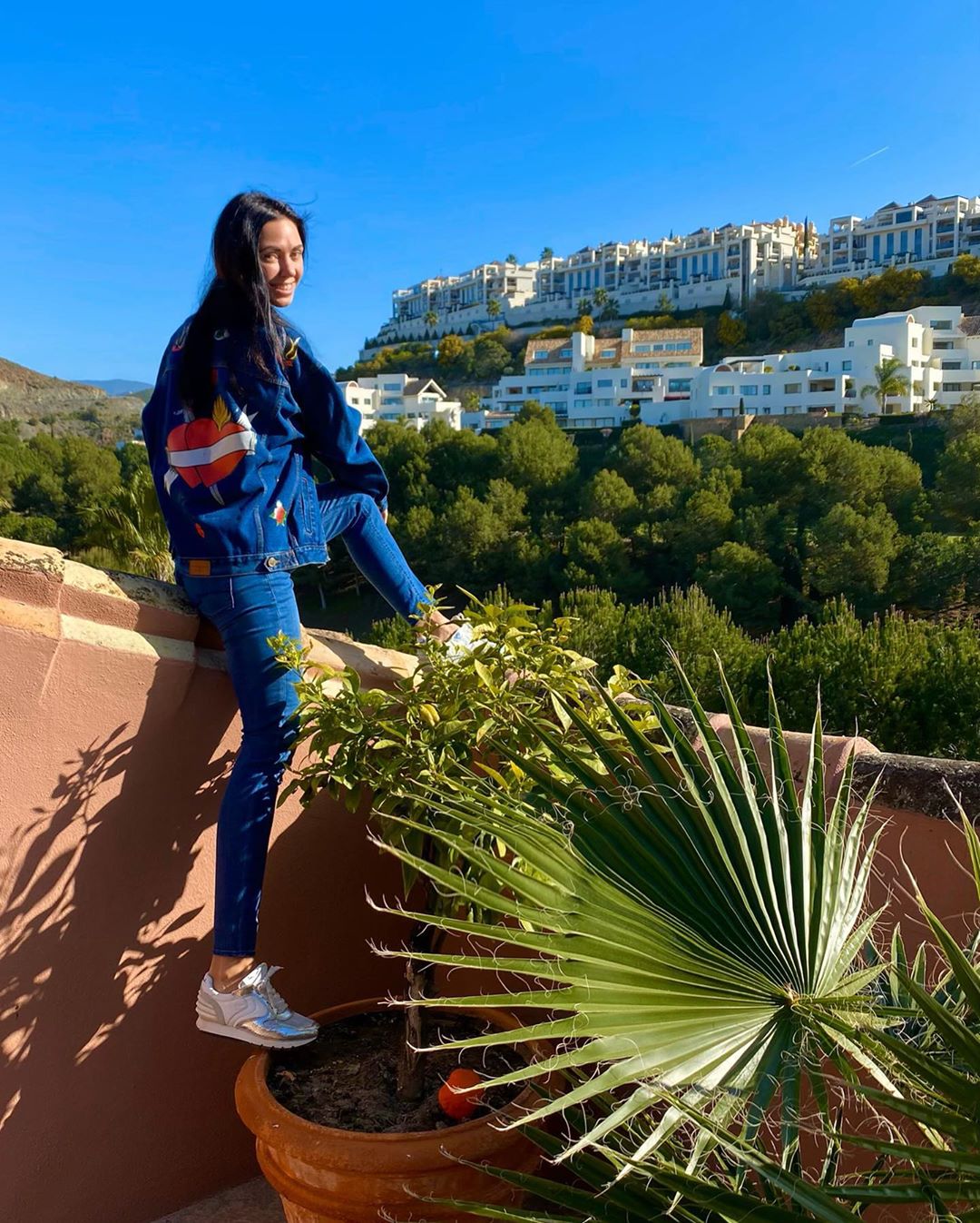 "Сонечко": засмагла Віка з НеАнгелів похвалилася безтурботним відпочинком в Іспанії