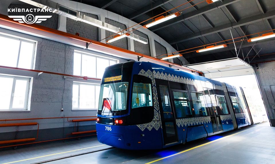 Названі найнесподіваніші знахідки в київському транспорті: собака і банка супу