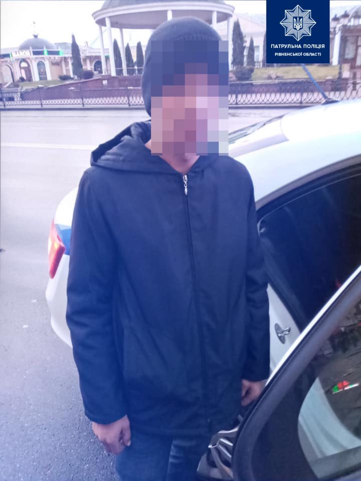 У Рівному підліток викрав маршрутку з пасажирами і заробив на квитках