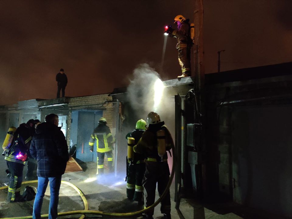 В Киеве на Троещине произошел пожар
