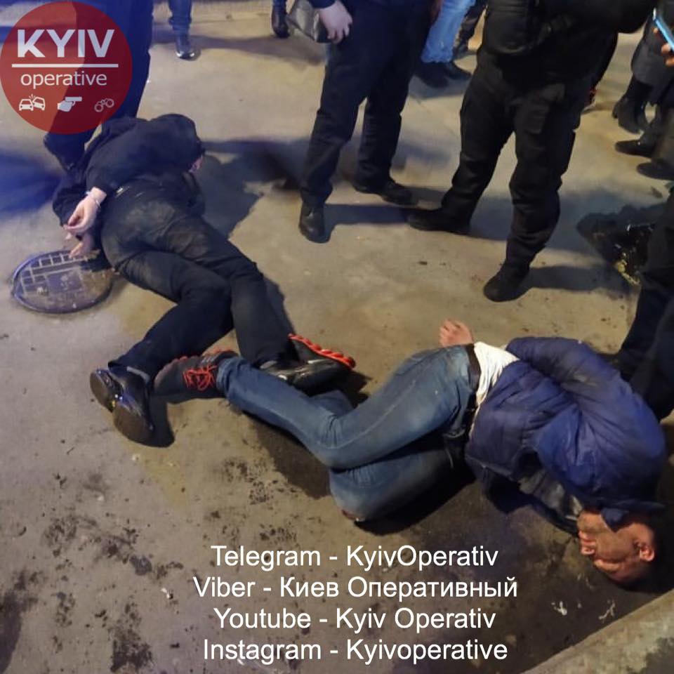 В Киеве задержали на горячем ушлых карманников: фото группы &quot;героев&quot;