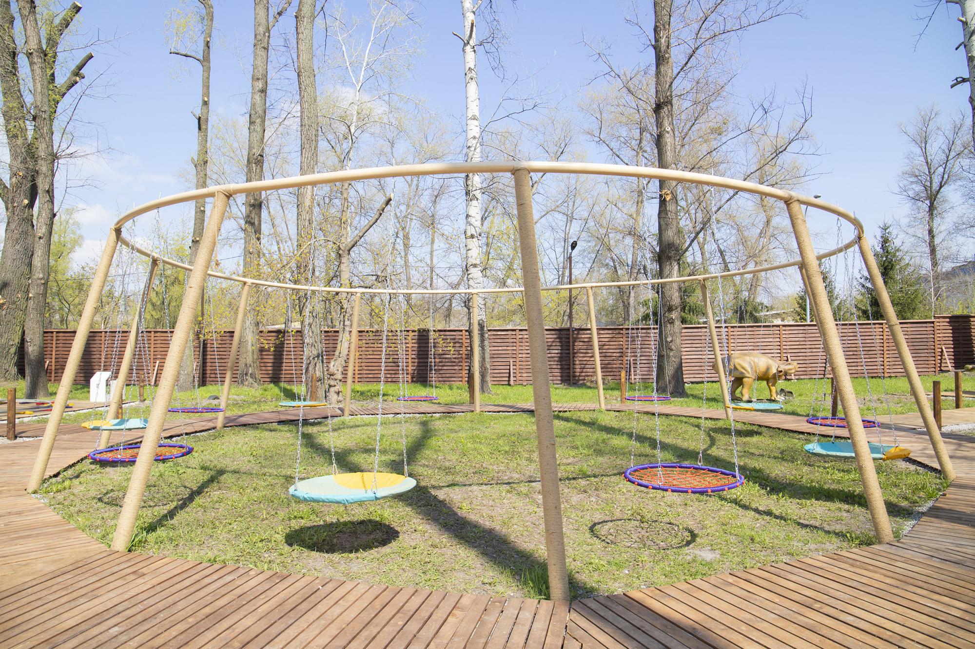 У Києві з'явиться найбільший парк з динозаврами в Україні: названа дата відкриття