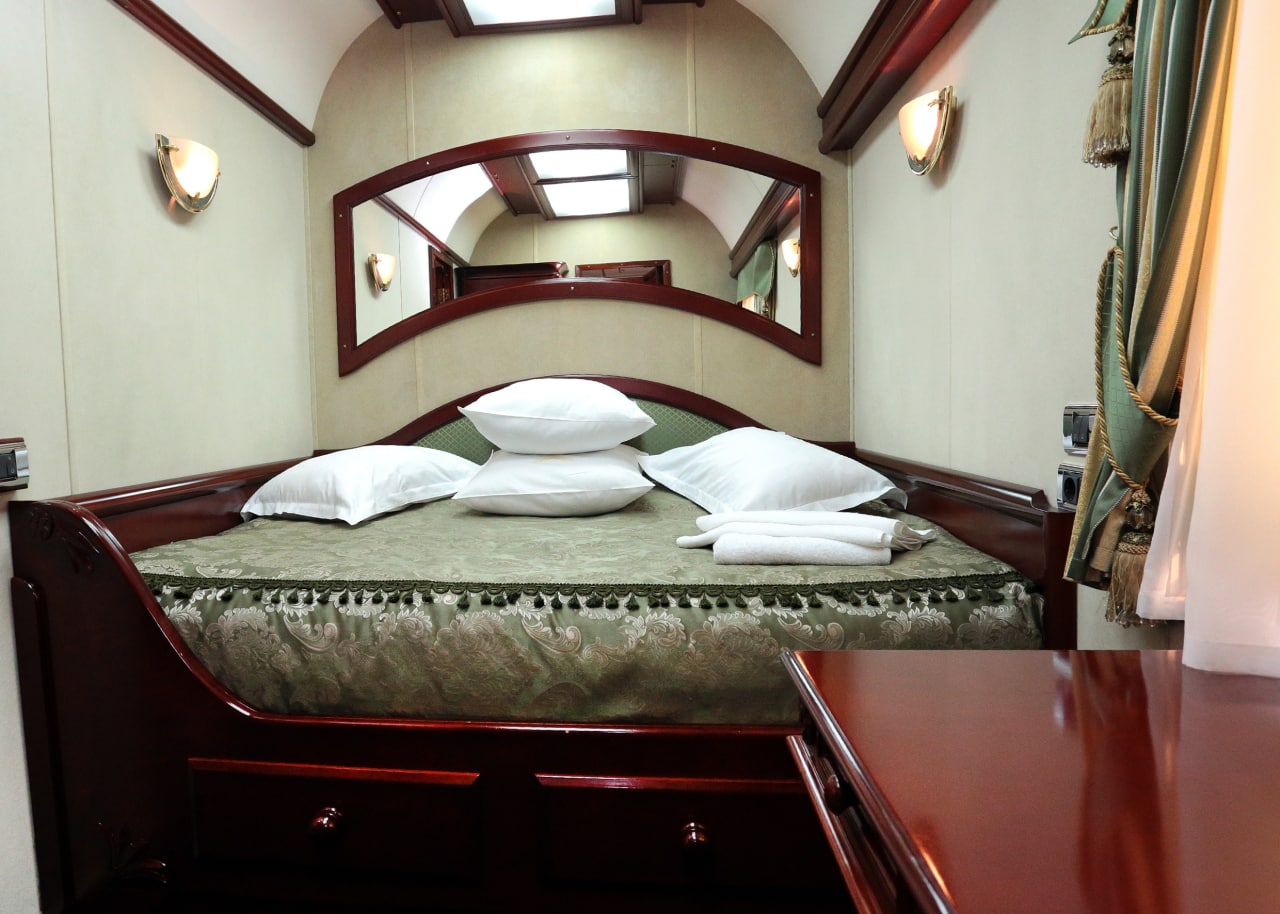 Кухня, спальня і душ: фото найрозкішніших вагонів Укрзалізниці