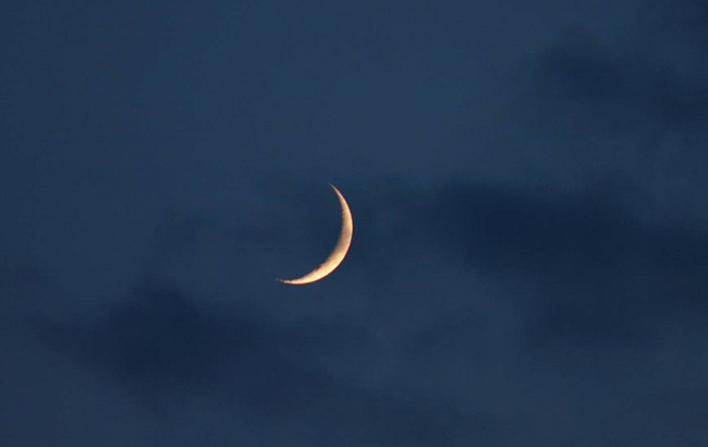 Молодий місяць у червні: астрологи розповіли, що робити категорично не можна