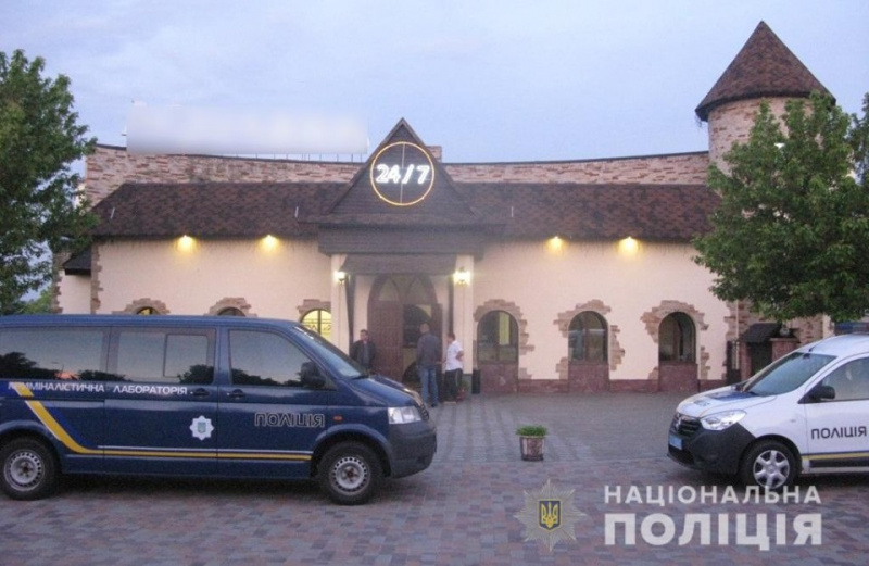 В одном из ресторанов Обухова прогремел взрыв - ФОТО