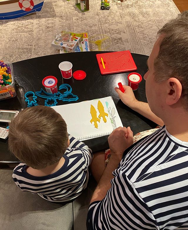 Катя Осадча поділилася особистим списком дитячих ігор на карантині і зворушила фото з синочком