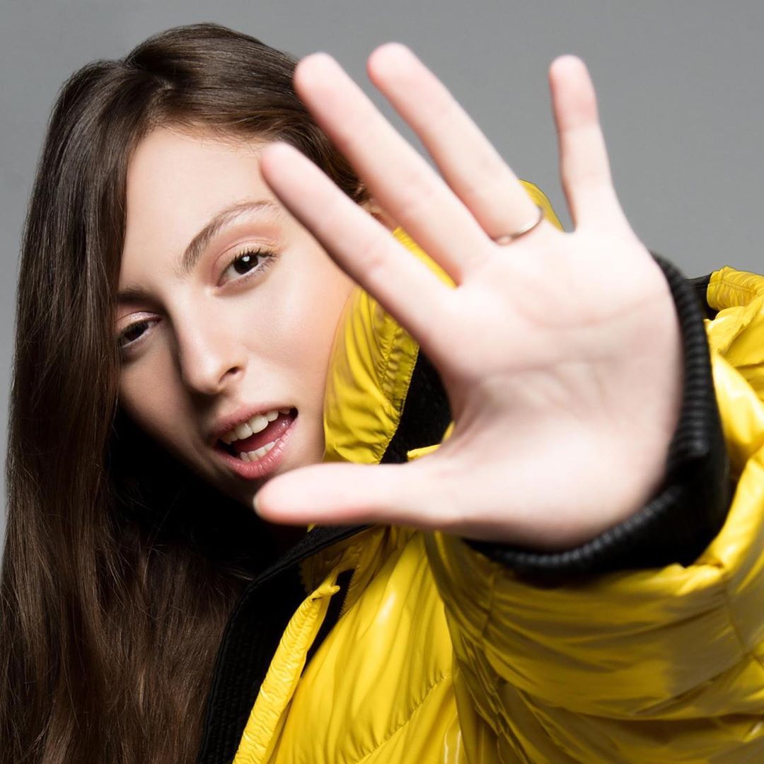 Она любит внимание: Оля Полякова высказалась о хейтерах и парне 15-летней дочери