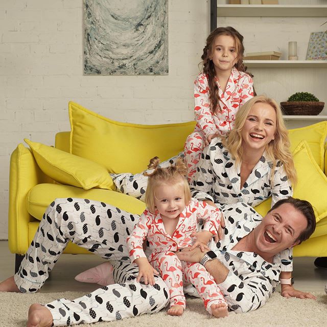 Піжамна вечірка: Лілія Ребрик зачарувала веселим домашнім фото з чоловіком і донечками