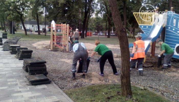 Маріуполь пішов під воду після сильної зливи: фото і відео стихії