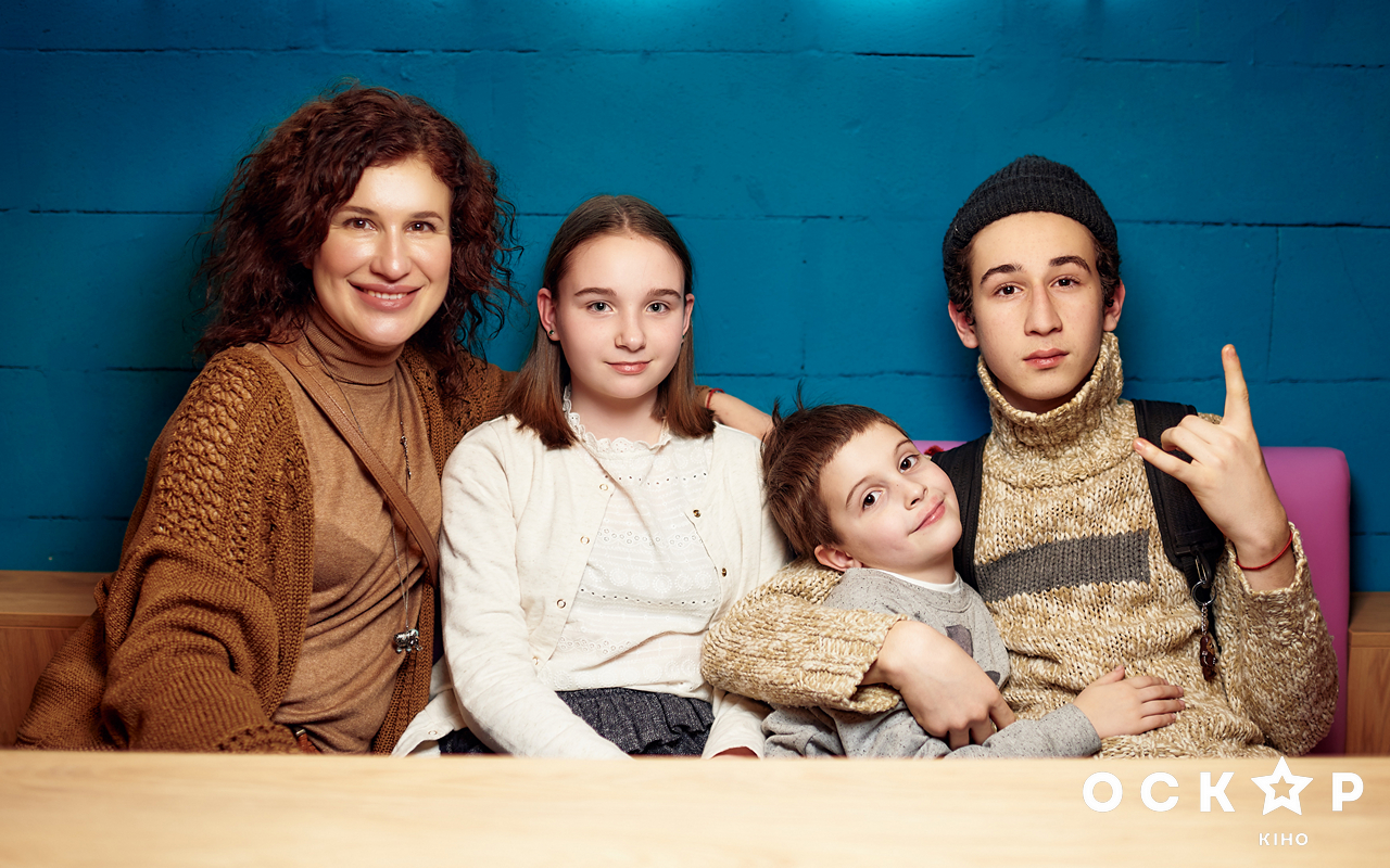 Логунова і Кривошапко відвідали благодійну прем'єру фільму &quot;Шлях додому&quot;