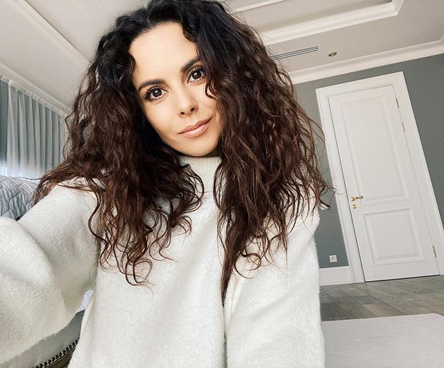 Волшебная принцесса: Настя Каменских вдохновляет магнетическим фото и мотивацией