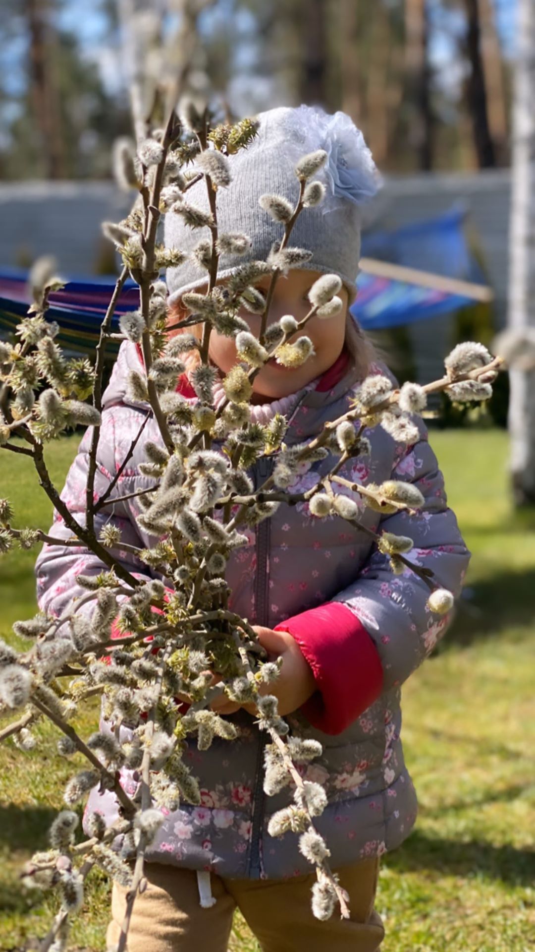 Такие светлые! Солнечная Лилия Ребрик с доченькой очаровала сеть праздничным настроением
