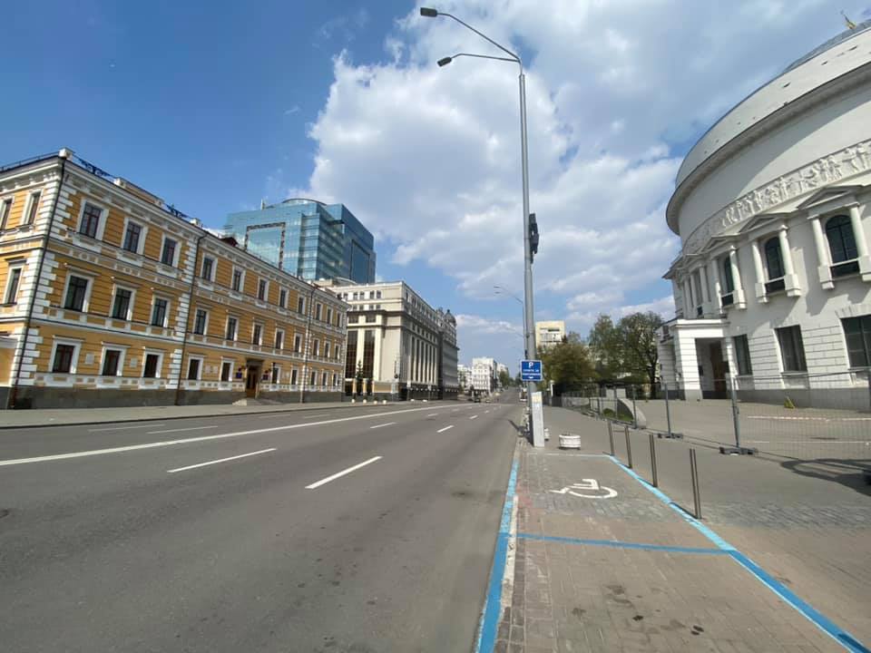 Фото пасхального Киева потрясли сеть: таким его не видели никогда