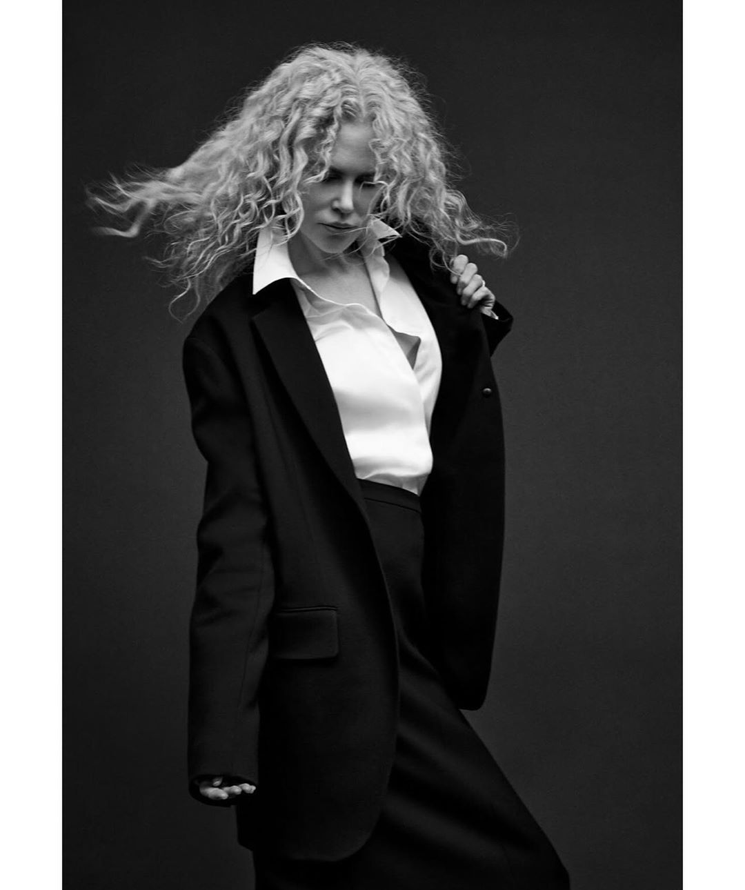 Стильна і струнка: 52-річна Ніколь Кідман блищить у зйомці для відомого глянцю