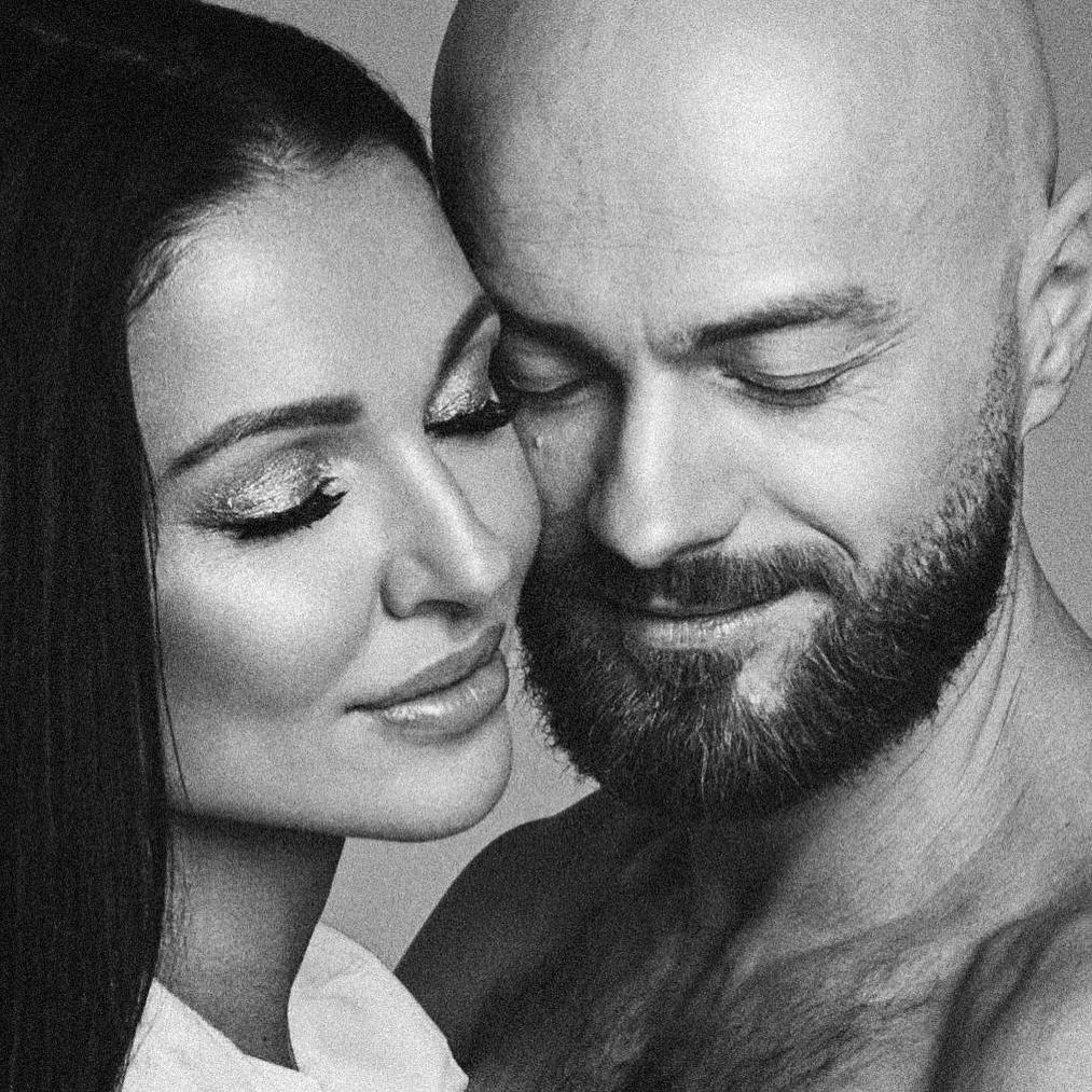 Здатні пережити і не таке: Влад Яма з дружиною розговорилися про відносини на карантині