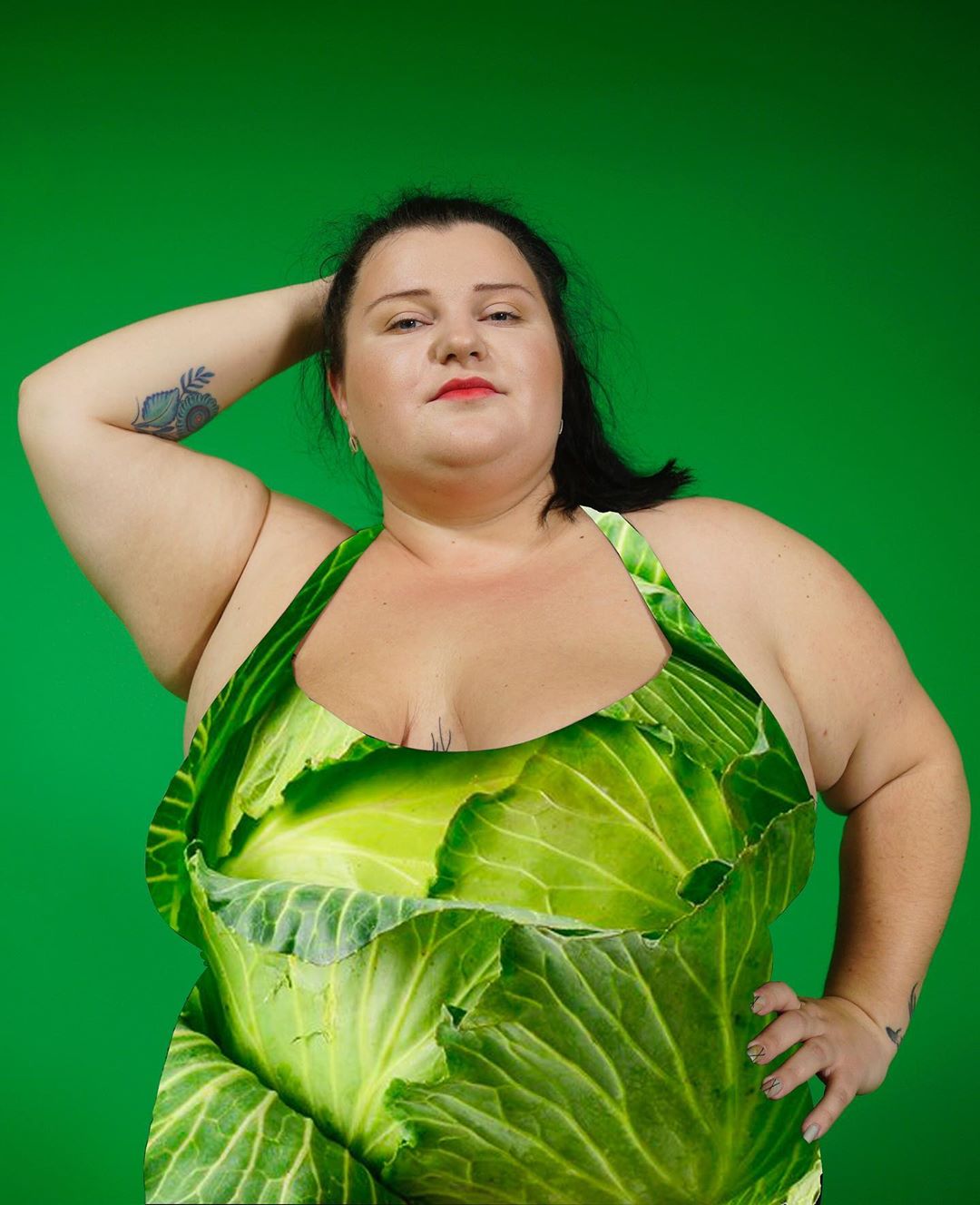 Їм до сих пір: Alyona Alyona в купальнику розкрила свій рецепт збільшення грудей