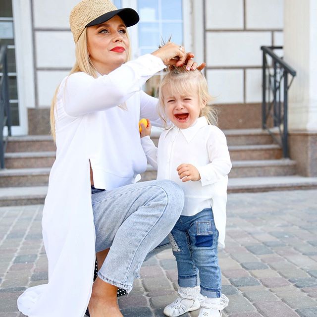 Счастливая Лилия Ребрик поделилась действенным лайфхаком для мам и очаровала семейными фото