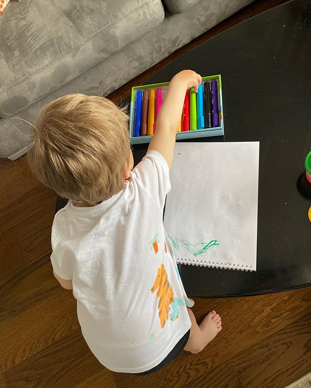 Як схожі! Катя Осадча зачарувала рідкісними фото зі старшим сином-красенем і квітучою мамою