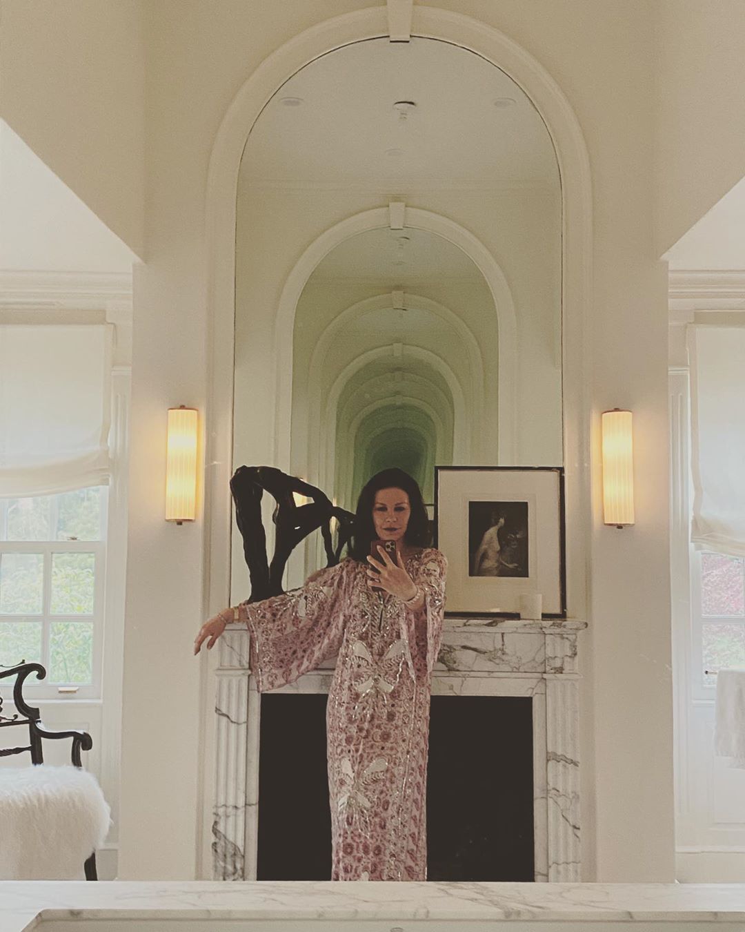 Соблазнительная Клеопатра: Кэтрин Зета-Джонс восхитила красотой в роскошном наряде