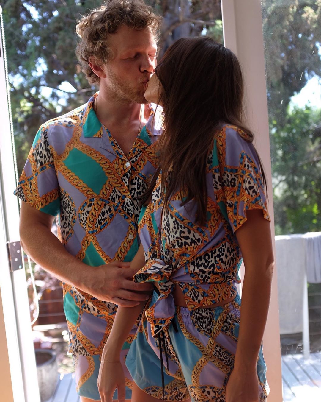 Идеальная пара: Эмили Ратаковски снялась в откровенной фотосессии в компании мужа