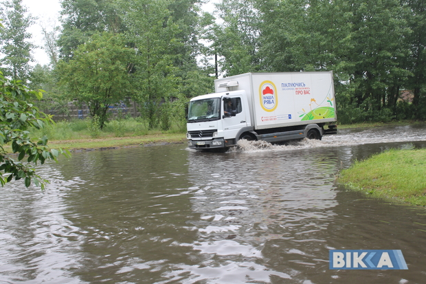 В Черкассах из-за дождя полностью парализовано движение электротранспорта