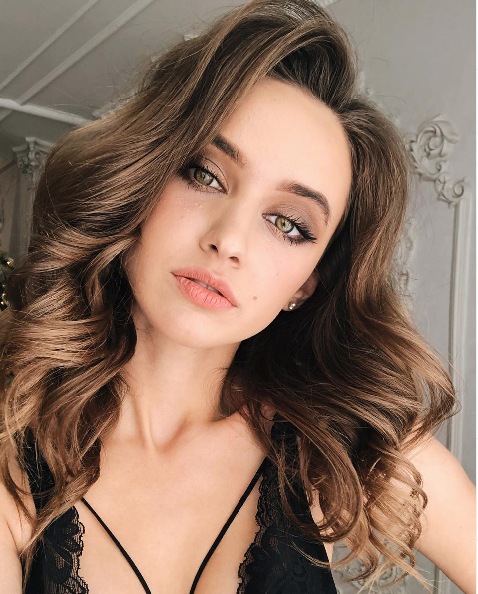 Міс Україна 2019: з'явилися яскраві фото перших претенденток