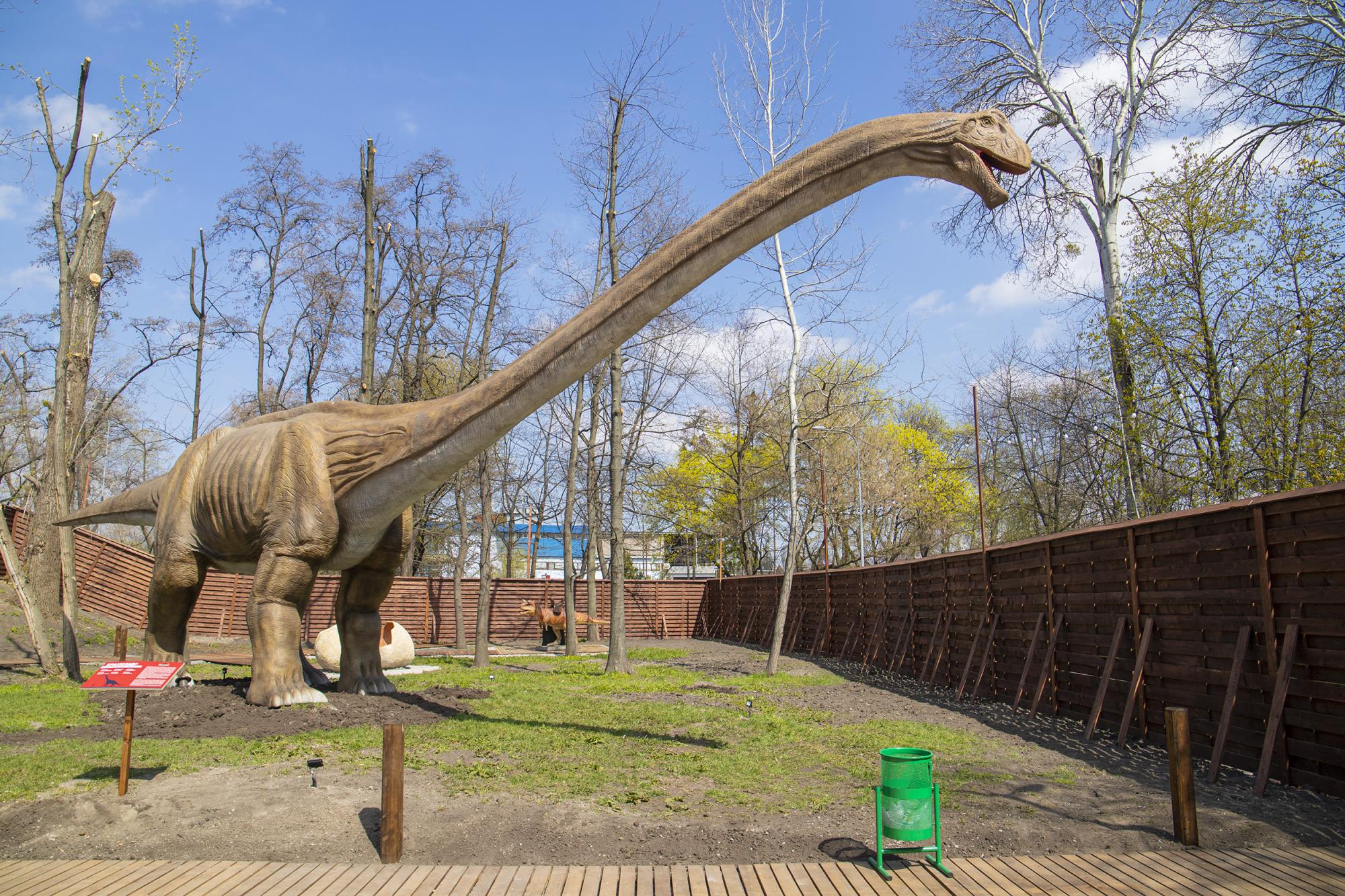 У Києві з'явиться найбільший парк з динозаврами в Україні: названа дата відкриття