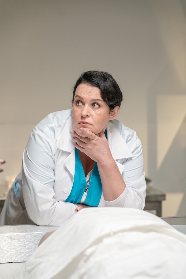 Чуть-чуть вышла из формы: Руслана Писанка рассказала о похудении, любви к дизайну и съемках в сериале "Филин"