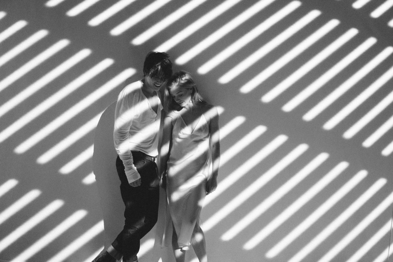 "Как ты там": ALEKSEEV презентовал пронзительный клип-исповедь о пережитых чувствах