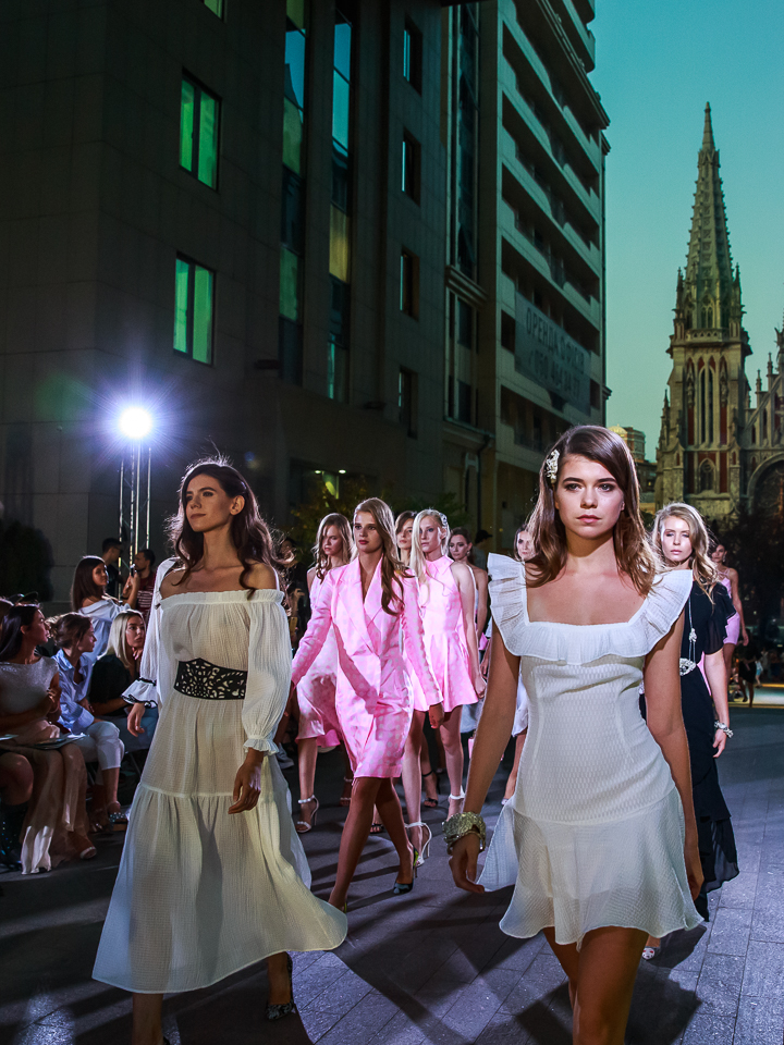 Тоня Матвиенко, Светлана Вольнова, Наталка Карпа и другие на показе ANASTASIIA IVANOVA