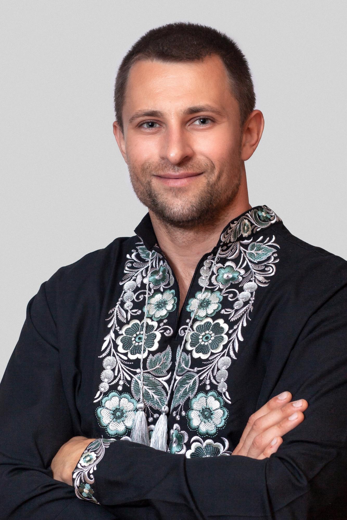 "Мамі": американський співак зняв кліп на україномовну пісню