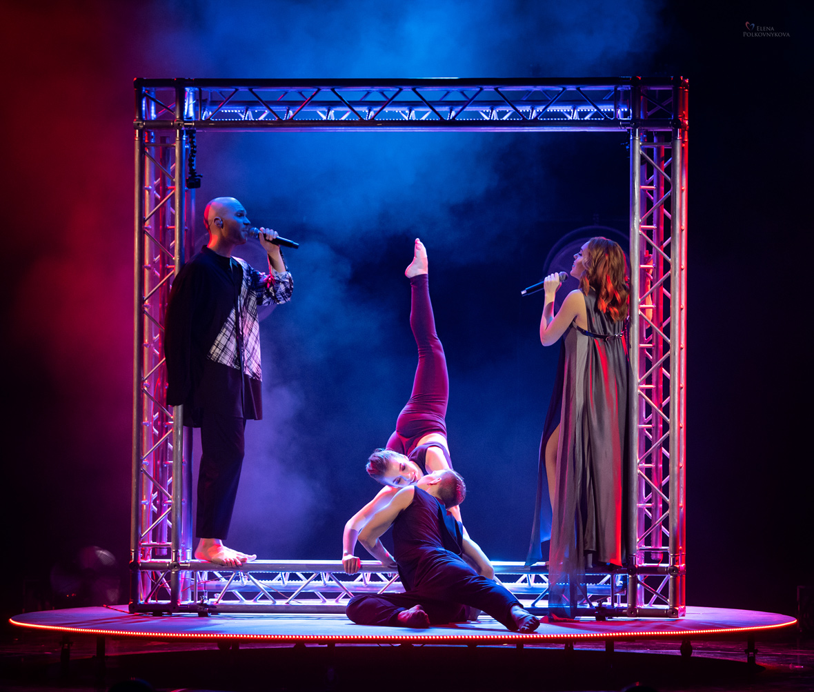 Золотая середина: Alyosha & Vlad Darwin презентовали самый романтичный концерт зимы (фото)